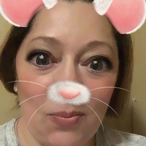 Meet your Posher, Pamela